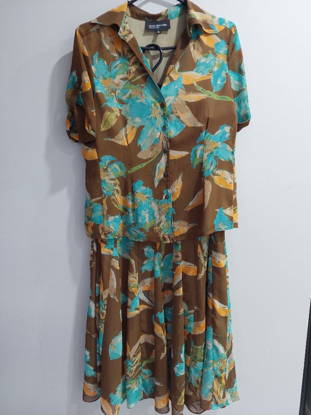 Jones New York Women's 6 Floral Chiffon 2-PC skirt set with short-sleeve blouse